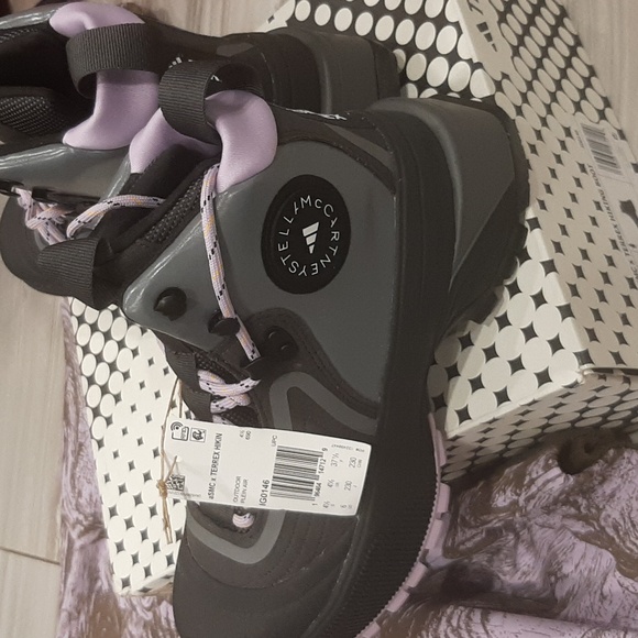 Boots size fit 1 size bigger like 7 fit 8 - Picture 3 of 7